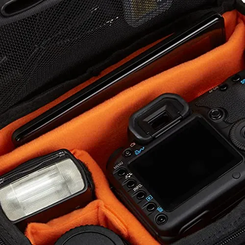 Amazon Basics Large DSLR Gadget Bag Review image 6