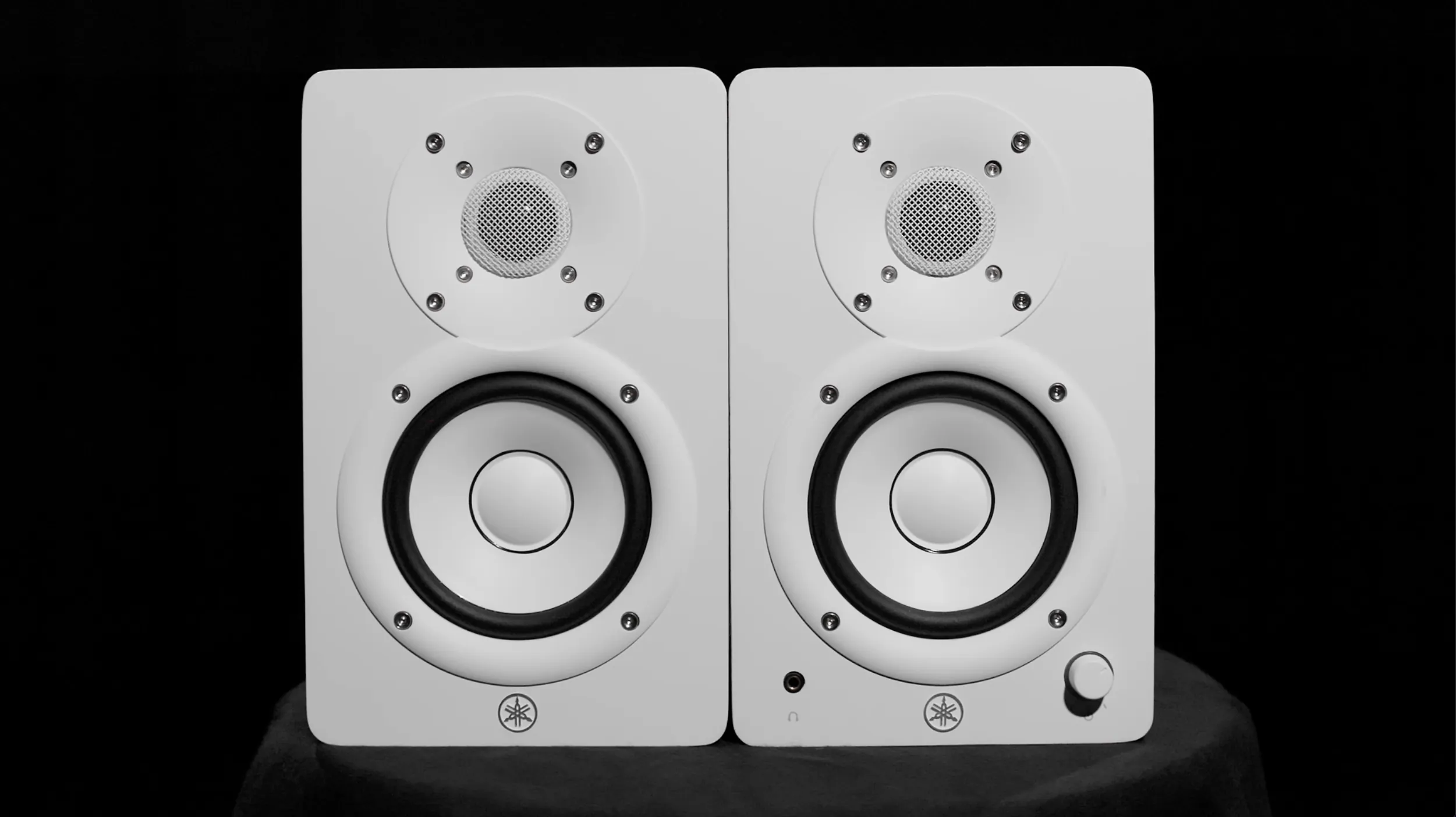 Yamaha HS4 Review: Compact Powered Studio Monitors image 7